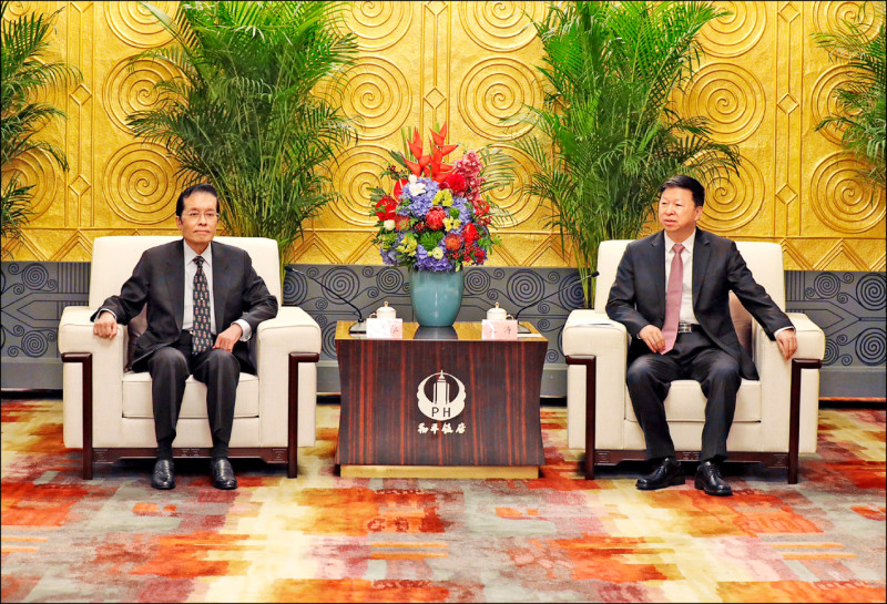 國民黨副主席張榮恭見上海市委書記、國台辦主任