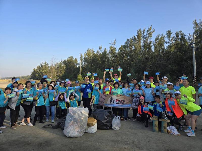 台南古都馬拉松邁入20年 跑者用行動守護海洋