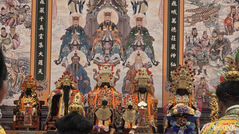 「北港朝天宮天上聖母南都巡歷」，南市多家宮廟神尊將接駕會香。（記者洪瑞琴攝）