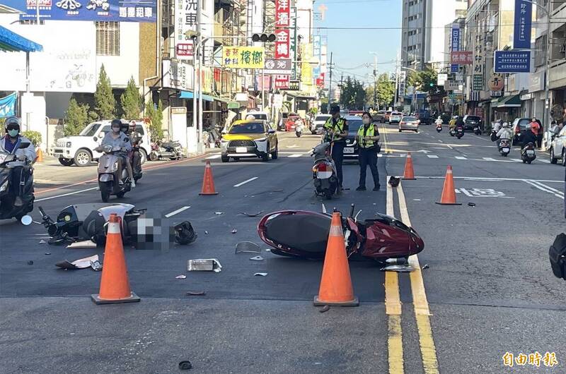 台中大里連環車禍!婦人加完油突逆向竄出 害3車撞一團釀3傷