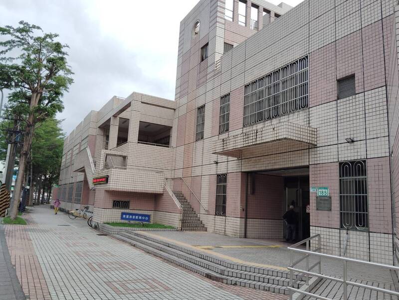 北捷北投旅客中心接客掛零 議員質疑市府年花60萬養蚊子