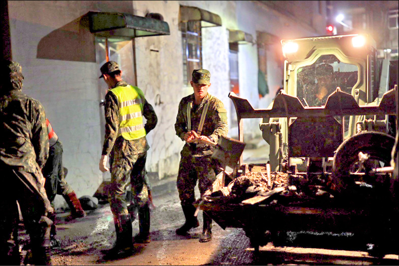 TAK套件建立救災共同圖像 國軍化身黑夜騎士 復原蘇澳