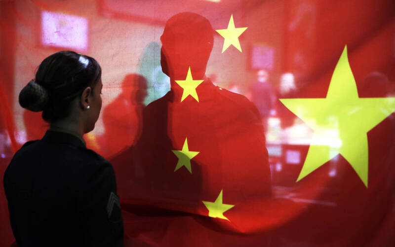 中国外交部和中国驻日大使馆14日突然发布通知，呼吁中国公民暂时避免前往日本。示意图。（美联档案照）