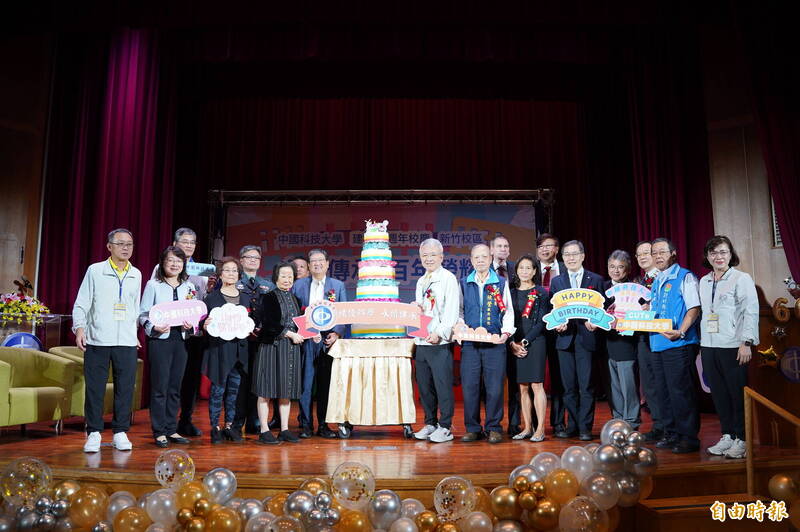 中國科大60年校慶 楊文科回母校:人要上進就要先讀書