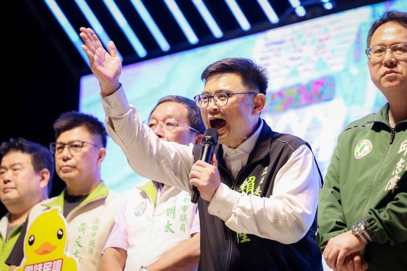 誓成「高雄隊桶箍」 賴瑞隆：團結才能成就高雄