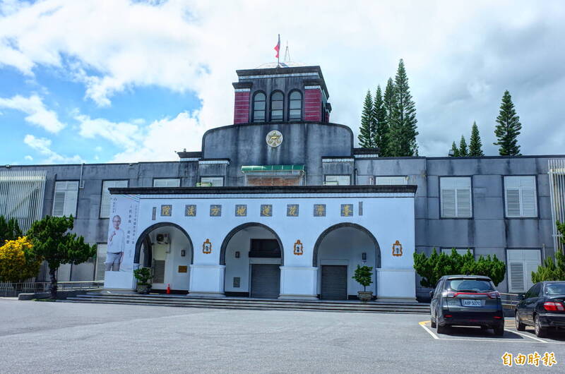 夫妻吵架夫摔死貓 判拘役50天