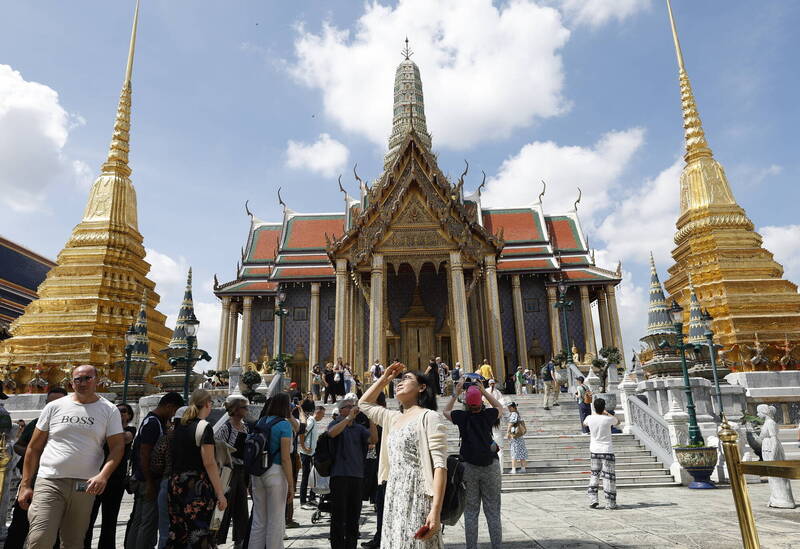 中國藉縮減觀光客向日本施壓 泰國人覺得中國遊客變少「挺好的」