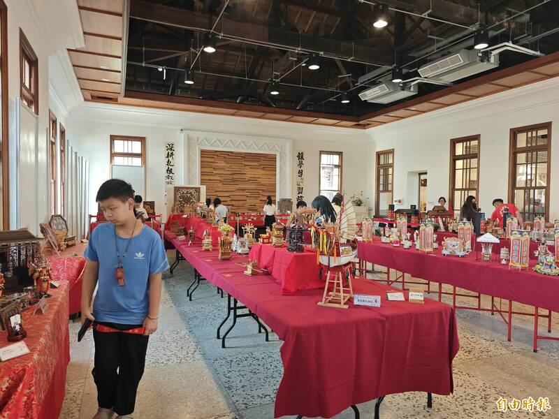 溪湖24年一科建醮倒數 微縮廟藝展日吸上萬人搶看「袖珍廟會」