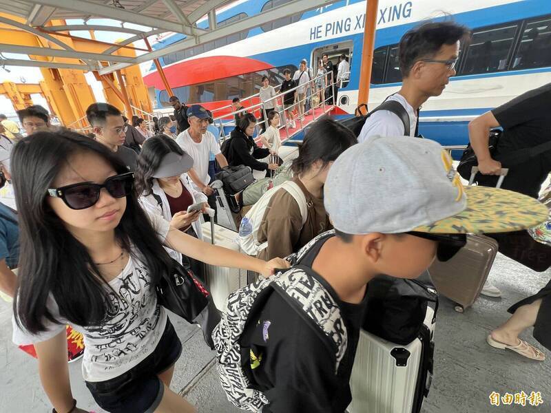 今年國人赴中277萬人次 中客赴金馬觀光僅16.9萬人