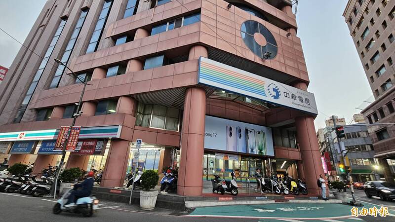 「門市準備中!」超商進駐中華電信彰化服務中心 學生族好樂