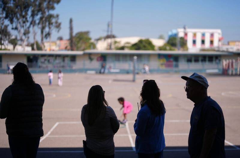 印度12歲女童遲到 挨罰100次仰臥起坐背部劇痛慘死