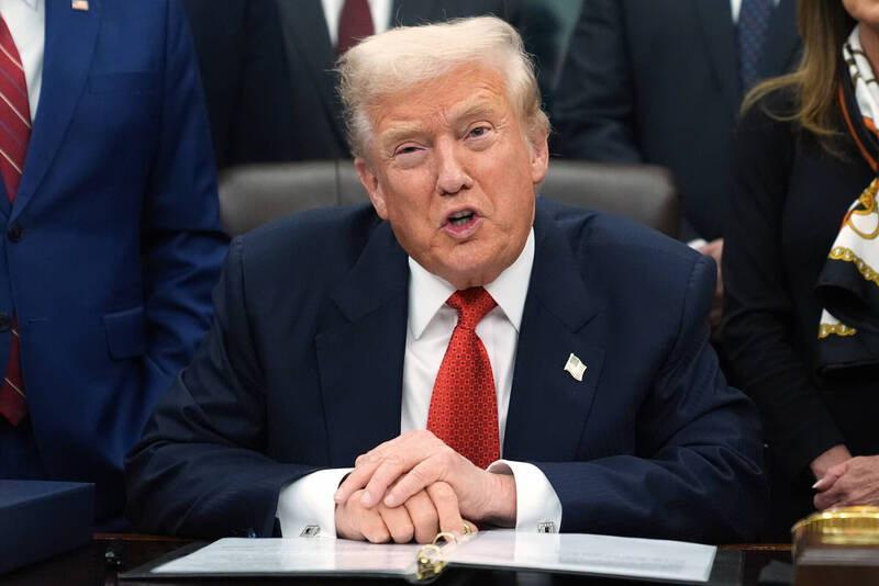 川普重申美可能與委總統對話 馬杜羅稱有談話意願