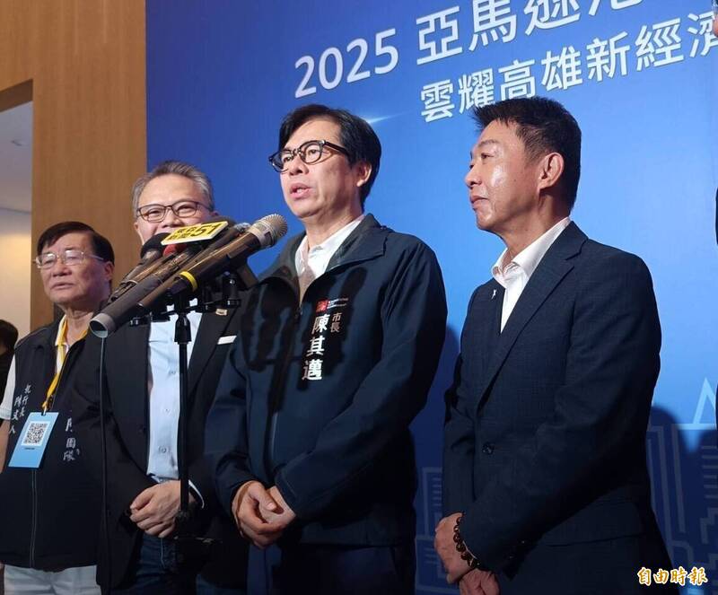 月世界淪垃圾山 陳其邁受訪怒了指11月初就有幾次車子進出偷倒垃圾