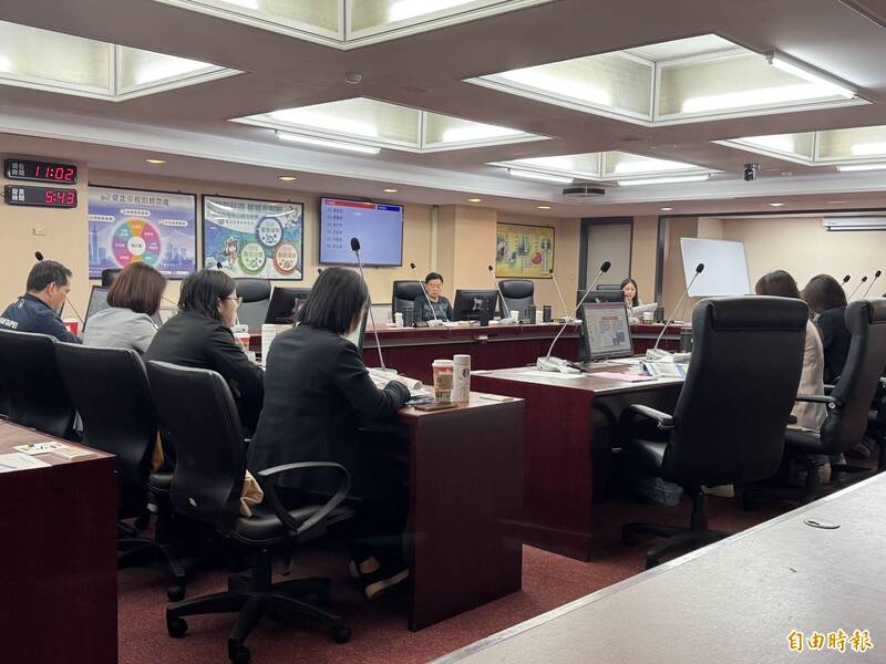 北市議員問何時普發現金 財政局長:目前難見水落石出的一天