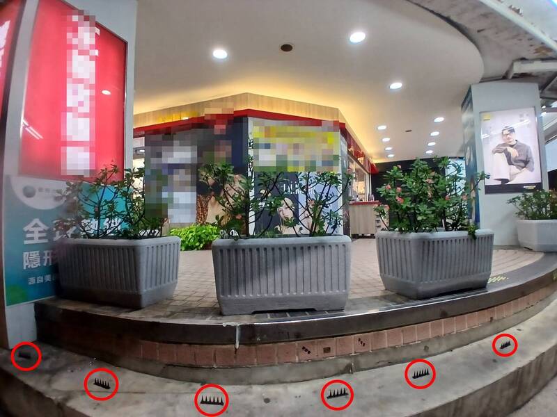 公共空間放尖刺板趕街友 男子遭法辦網友怒噴「沒同情心」