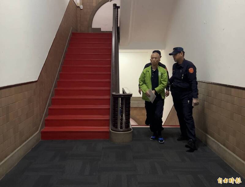 「光頭共諜」丁小琥移審  高院漏夜開接押庭