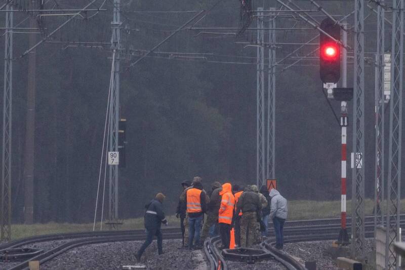 烏國轉運樞紐!波蘭鐵軌遭破壞 檢懷疑外國情報機關涉入