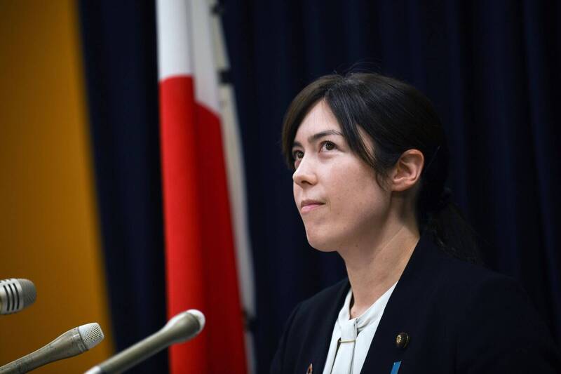 中国吁国民勿旅日，经济安全保障担当大臣小野田纪美表示：「对于稍有不满就会立刻诉诸经济胁迫的对象过度依赖，确实是一种风险。」（彭博）