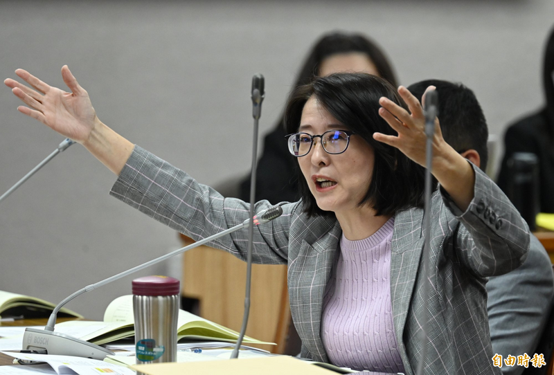 藍委嗆「全民安全指引」浪費錢 律師:花蓮4千萬便當卻沒意見