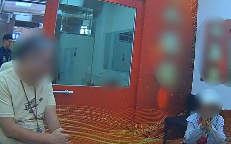 信了「黃仁勳送書」！ 老婦「繞道匯款」砸200萬 銀樓拒做生意拆彈