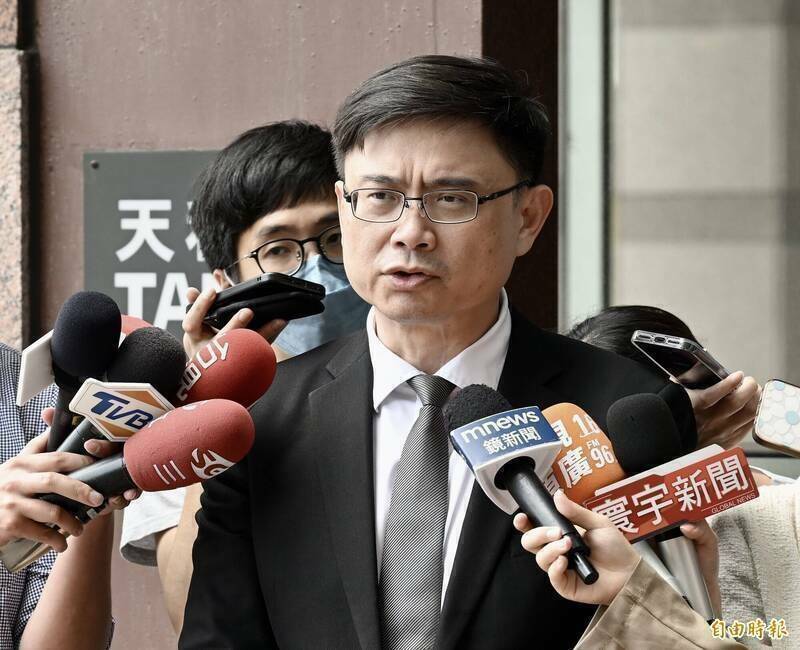 國民黨開鍘何鷹鹭 綠委質疑：蕭旭岑講「一國兩區」要不要停權？