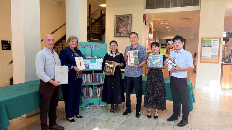 台灣出版品國際交流 國圖捐贈夏威夷州立圖書館Taiwan Corner