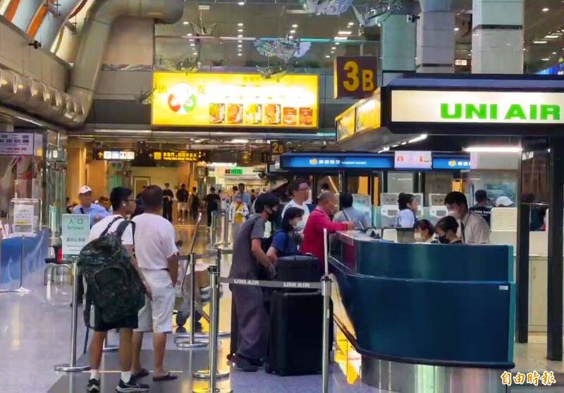 澎湖機票一票難求縣府包機 立委楊曜建議由縣府自行處理