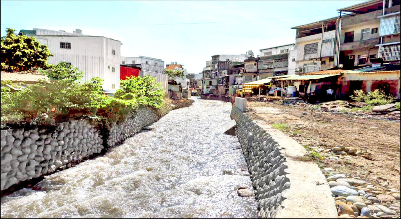 新北最大鳳鳴滯洪池 明年2月底完工