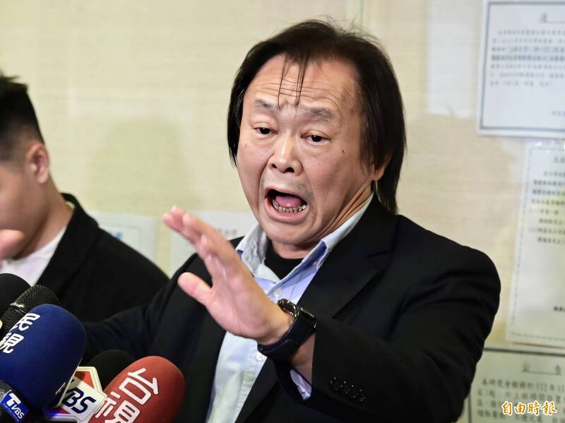 否認參選桃園市長重演「堅偉大戰」 王世堅:何志偉是善良孩子