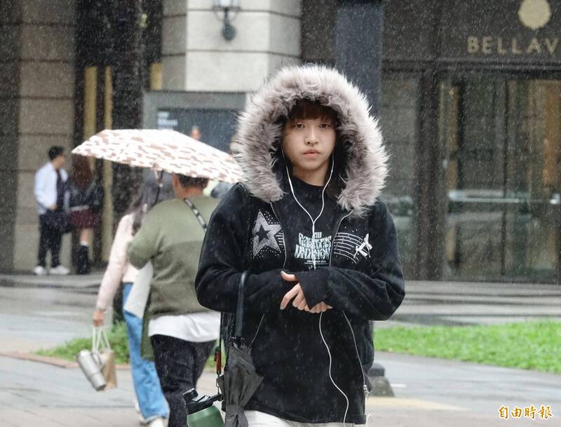 週末季風減弱、氣溫回升 氣象粉專：北部也有放晴機會