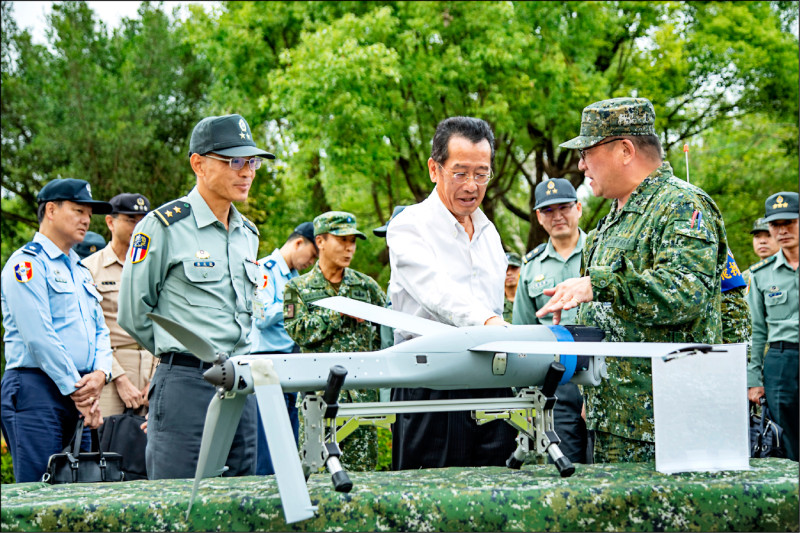 ALTIUS-600M無人機首亮相 顧立雄：防衛作戰重要一步