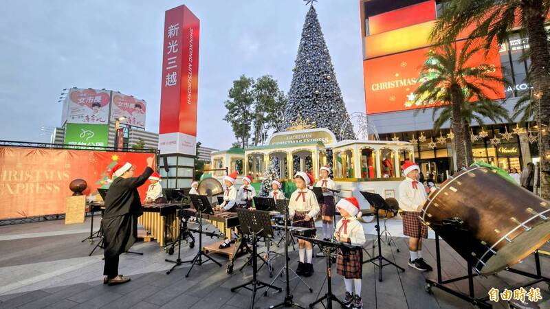 全校僅28人 偏鄉國小「全校動員」替同名百貨耶誕點燈