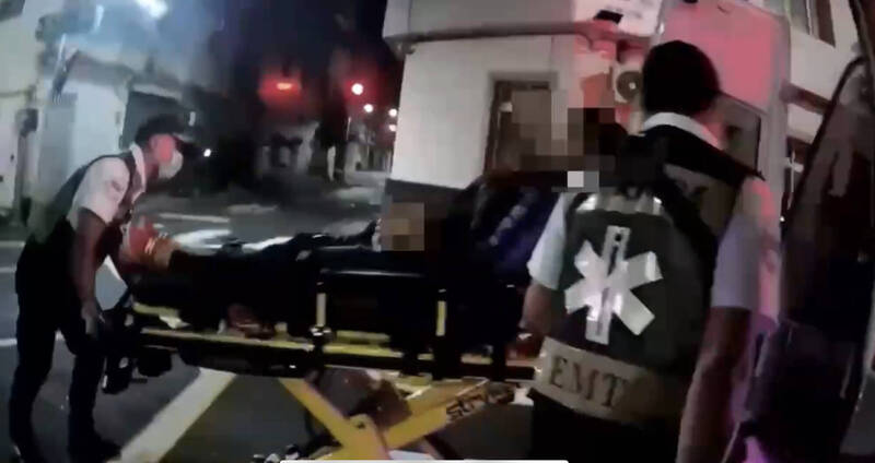 高雄2機車碰撞 女騎士酒測超標、未讓幹線道車送辦