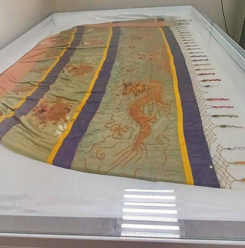 日治珍貴織品再現 澎湖瓦硐雙祀展百年涼傘旗真身