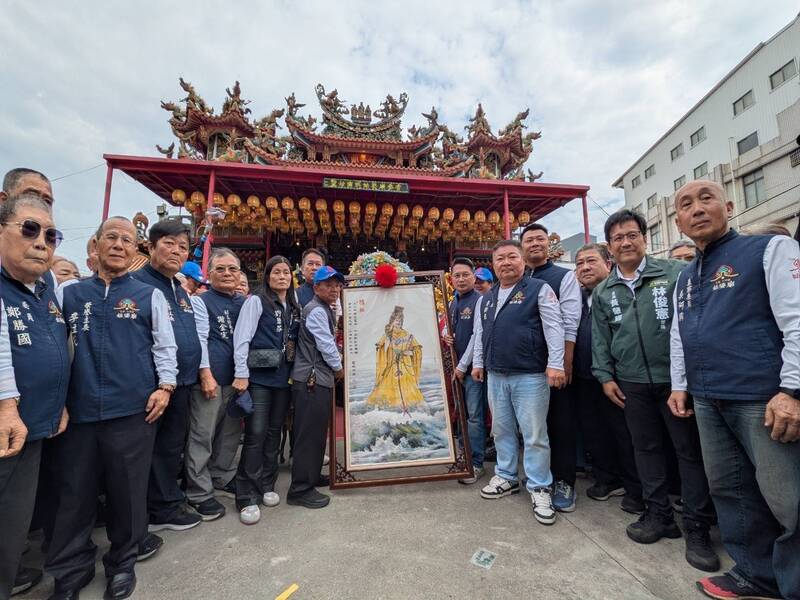 北港媽祖南巡 台南永康姑婆廟獻畫