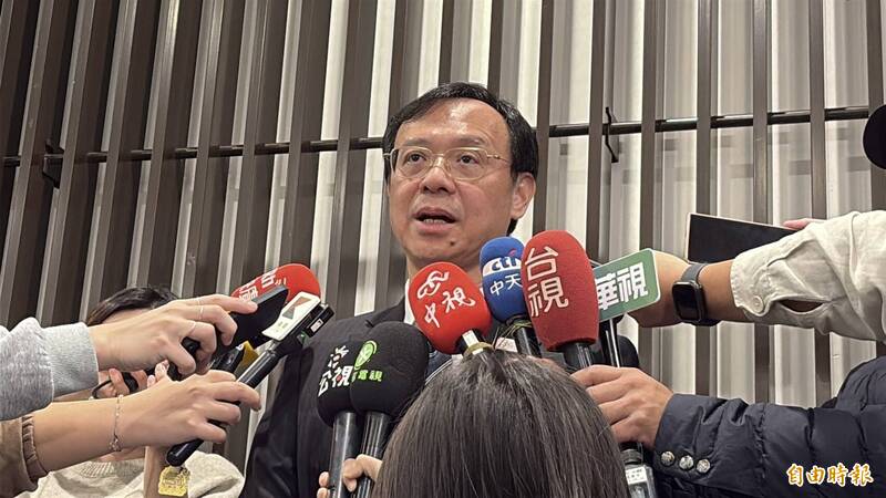 「斷食善終」引爆兩派論戰 石崇良：非常規醫療作法