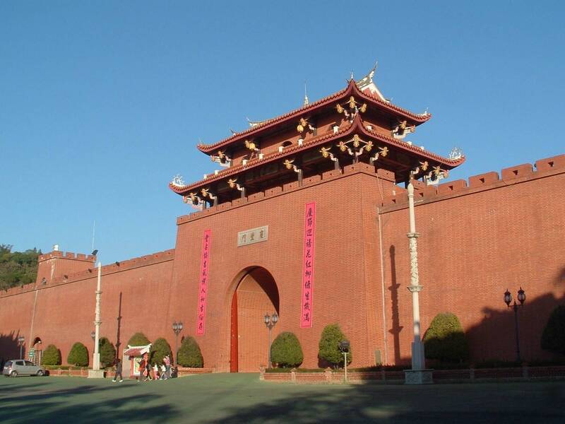 全台遊樂區冠軍變廢墟 台灣民俗村現況曝