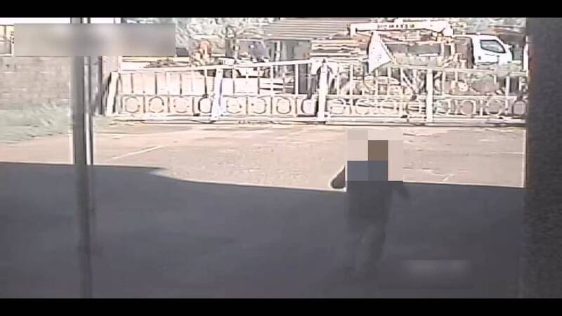 监视器画面显示，死者刘姓男子17日早上走进工厂后就没有离开。（民众提供）