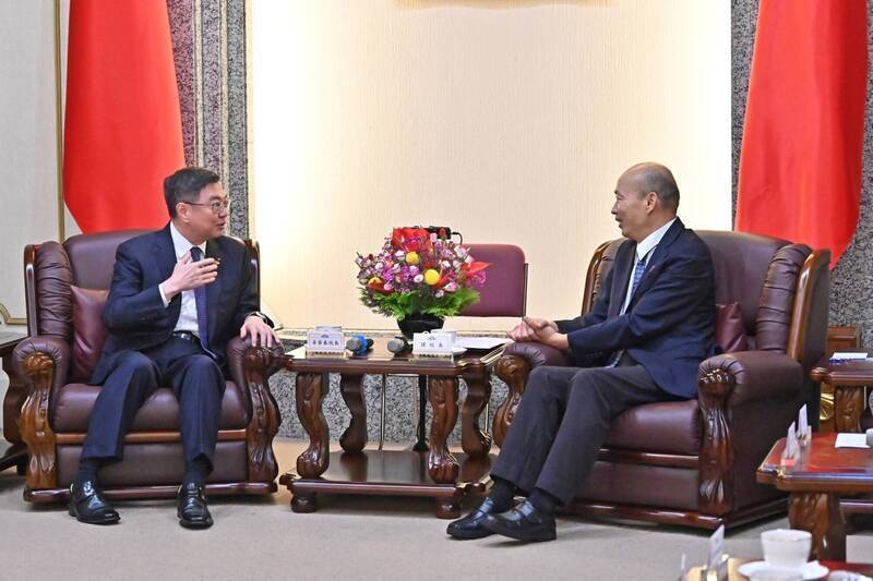 2人上週還互嗆  卓榮泰、韓國瑜今為財劃法、總預算案交換意見