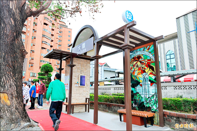 南投智慧候車亭啟用 按「乘車服務鈕」免攔車