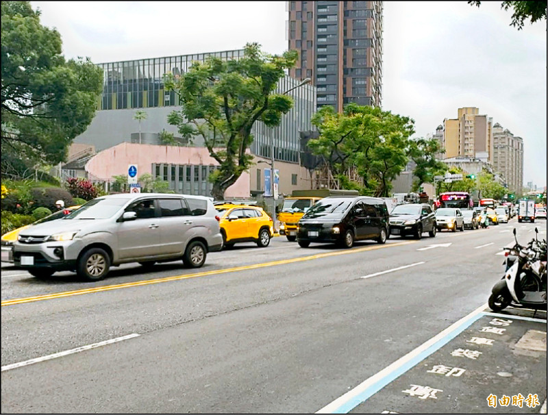 木柵路捷運工程 民轟離峰也塞車