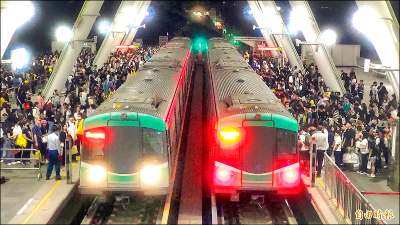 TWICE、伍佰、金曲歌手開唱 高雄週末嗨翻