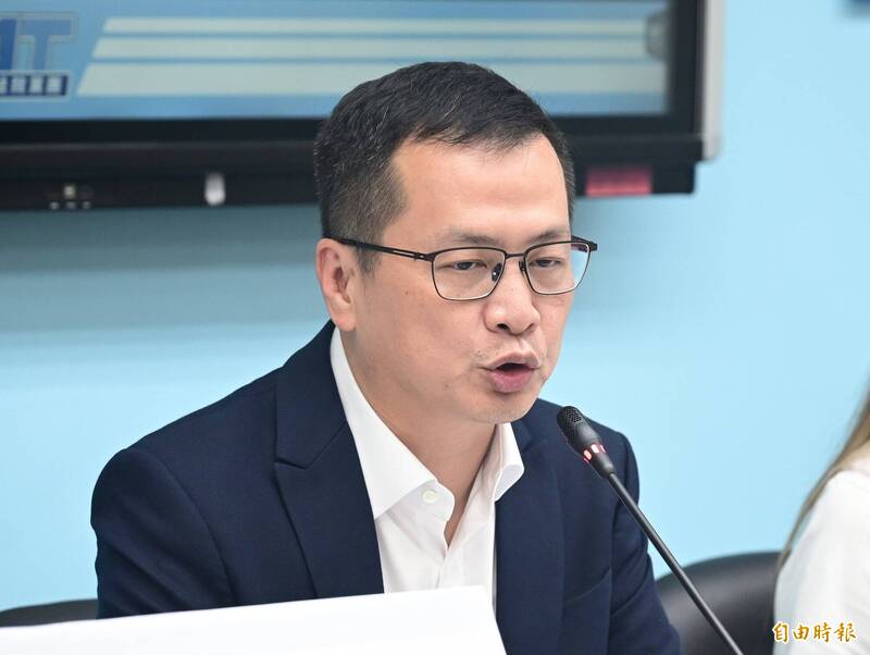 政院公佈財劃法版本 羅智強：踐踏民意、毀憲亂政