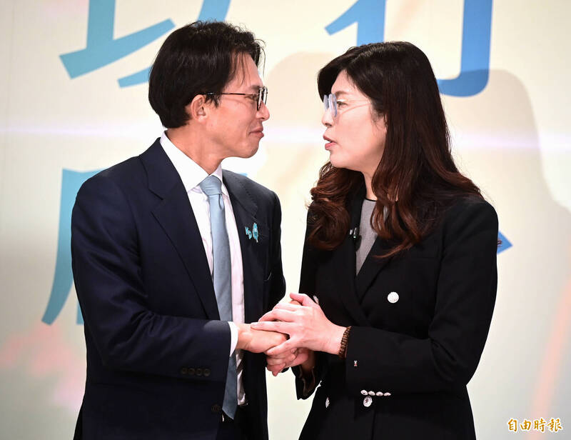 鄭黃會沒任何「中華民國」元素 吳靜怡：黃國昌只記得捧藍罵民進黨