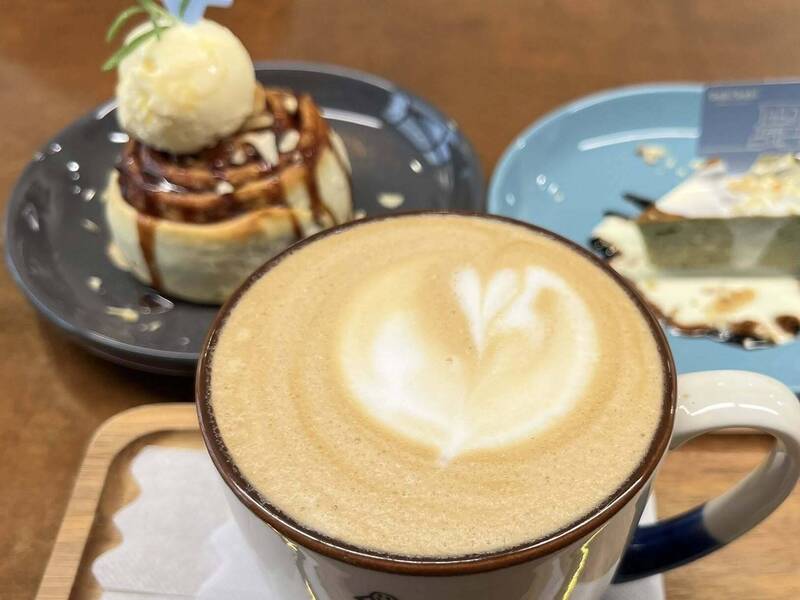 罷傅未過離開花蓮!肉桂捲咖啡店搬家民主聖地台南迎賓