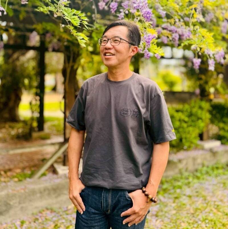 樂齡築夢 苗縣謝旻憲獲教育部社會教育貢獻獎