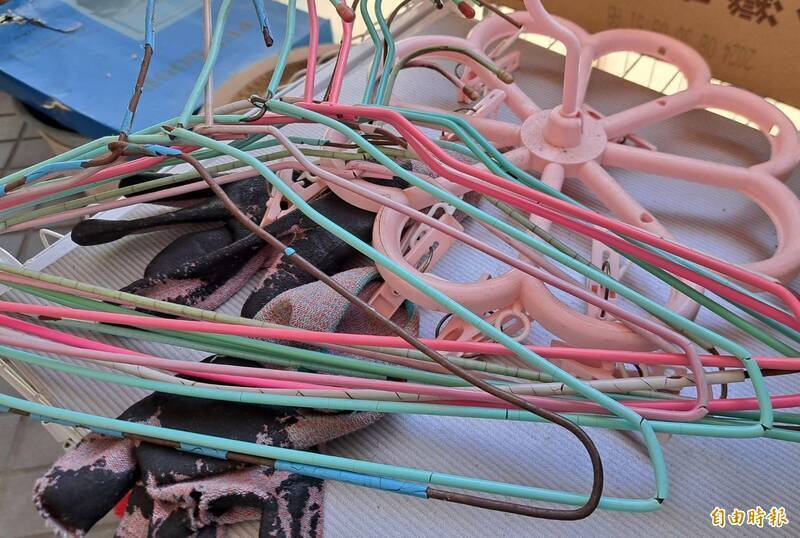 悍女拿衣架痛扁男友  嗆聲「公開打炮影片」