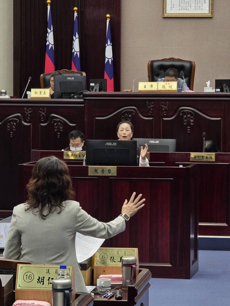 社團、原民祭儀補助變3倍！徐榛蔚被批浮編預算也不普發現金