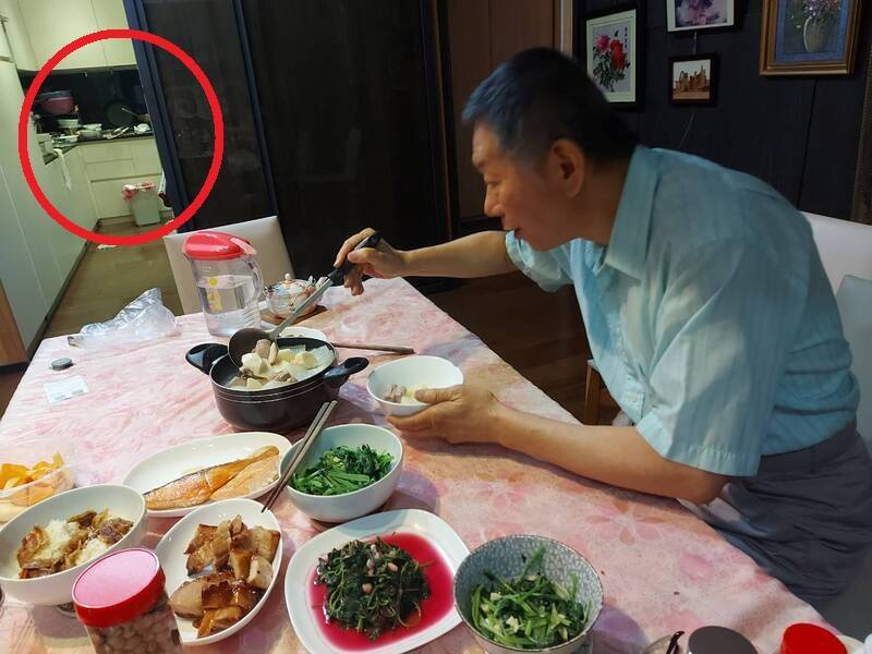 陳佩琪燒一桌好料給柯文哲！溫馨照背後「一亮點」嚇壞網友