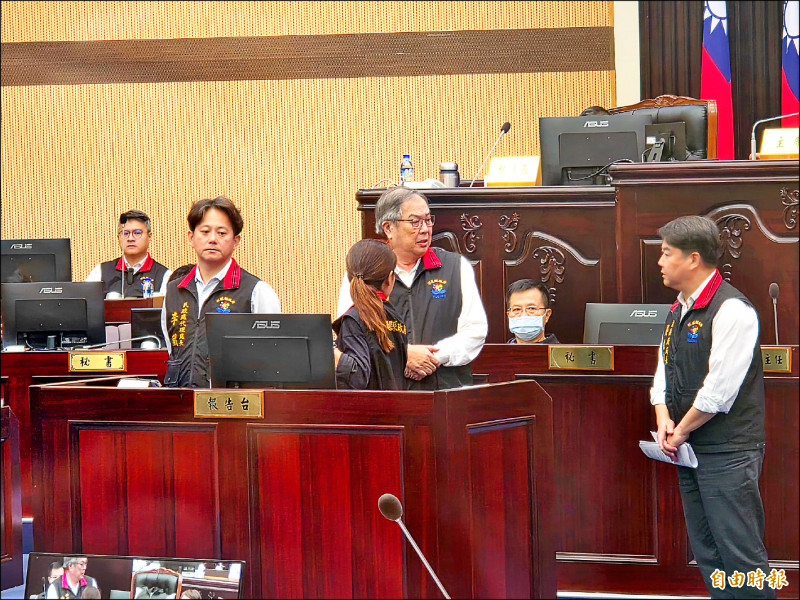 議員批徐榛蔚救災失能：沒有執政能力就下台